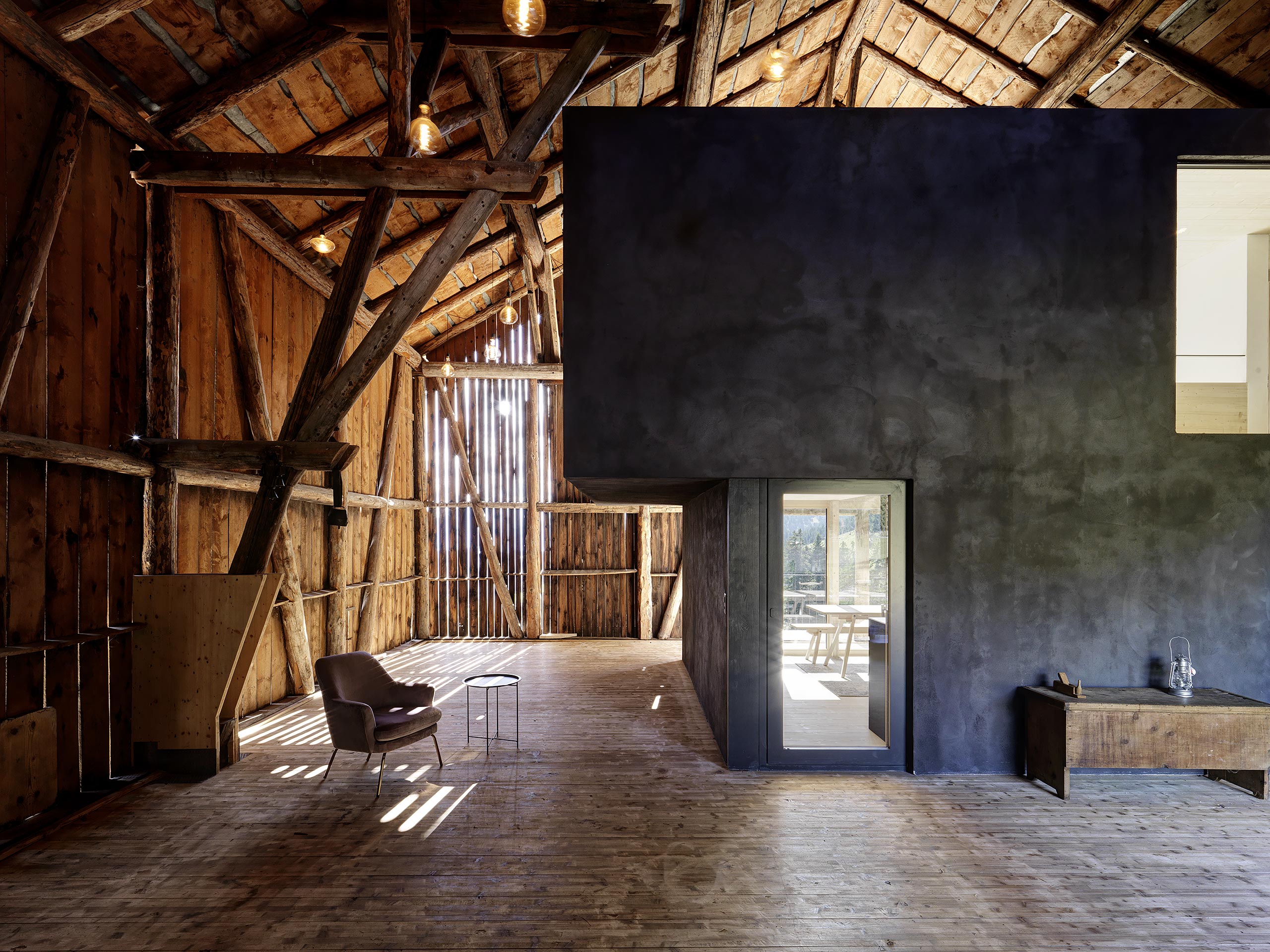 瑞士山地小屋的现代改造丨Christoph Cavigelli-30