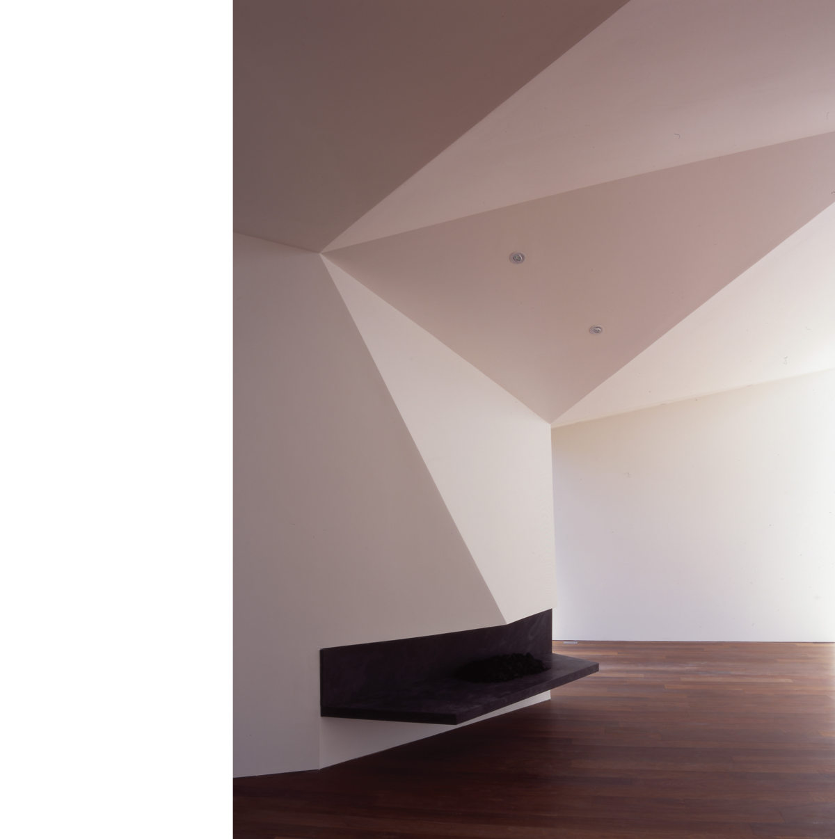 包裹屋；环绕住宅（注：Wrap House可能是有特定所指的，如一座极具特色设计、建筑外观有环绕形态的住宅，若没有更多背景信息，这两种常见理解供参考，这里按要求给出环绕住宅作为单一翻译结果）

最终翻译：环绕住宅 丨英国伦敦丨Alison Brooks Architects-49