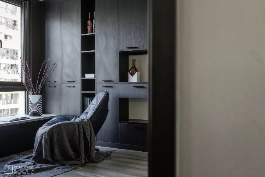 中央湖公馆 140㎡极简黑金家居,低调华丽尽收眼底-37