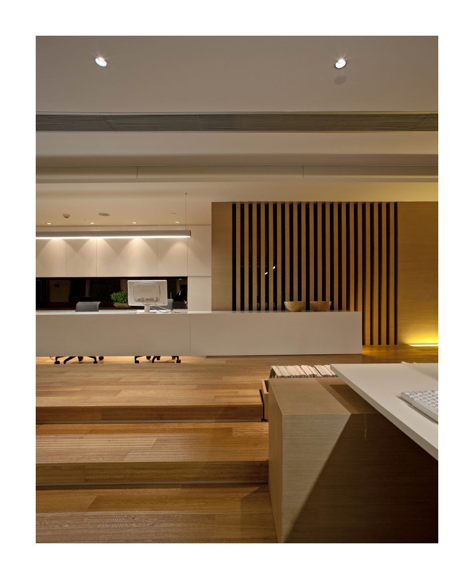 广州达镖国际办公楼 香港东仓设计-7