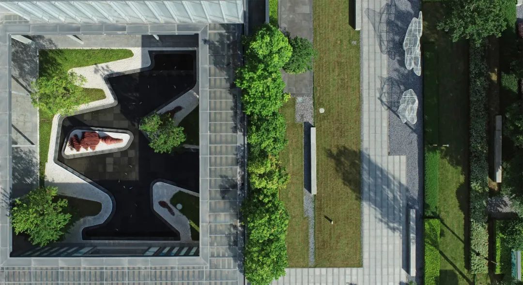 山水云间,半岛城邦的自然画卷-32