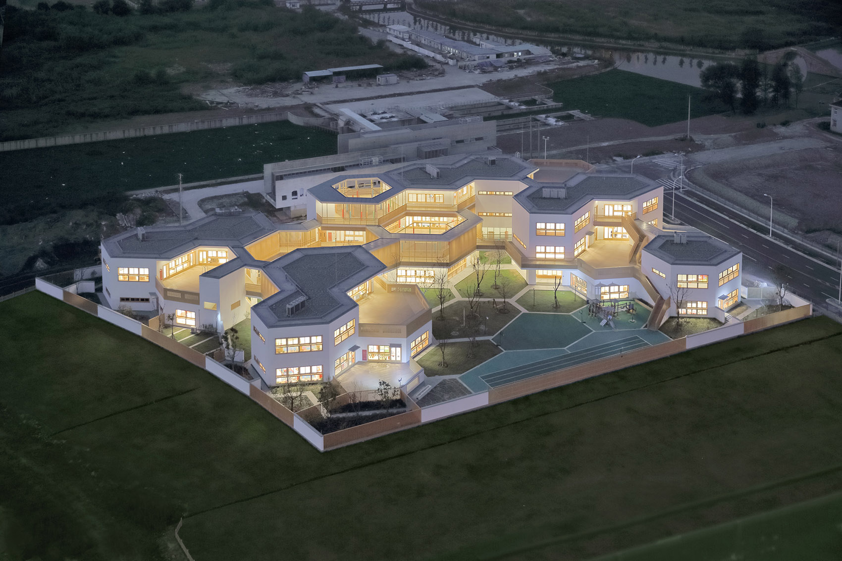 上海华东师范大学附属双语幼儿园 / 山水秀建筑事务所-7