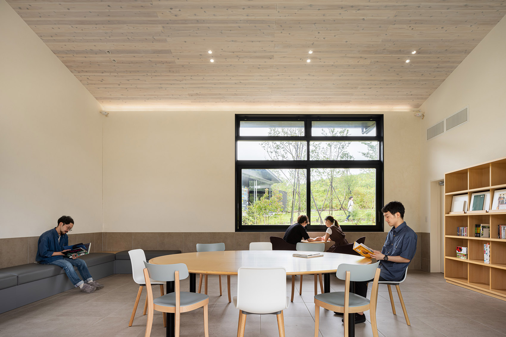 町田药师池公园“四季彩之森”游客中心丨日本-51