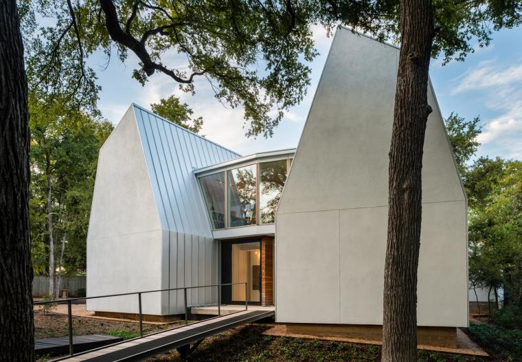 德州圣马科斯拉曼住宅丨A Gruppo Architects-15