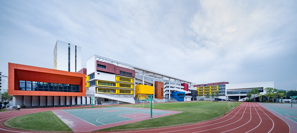 华中师范大学附属龙园学校 | 绿色校园，互动空间-30