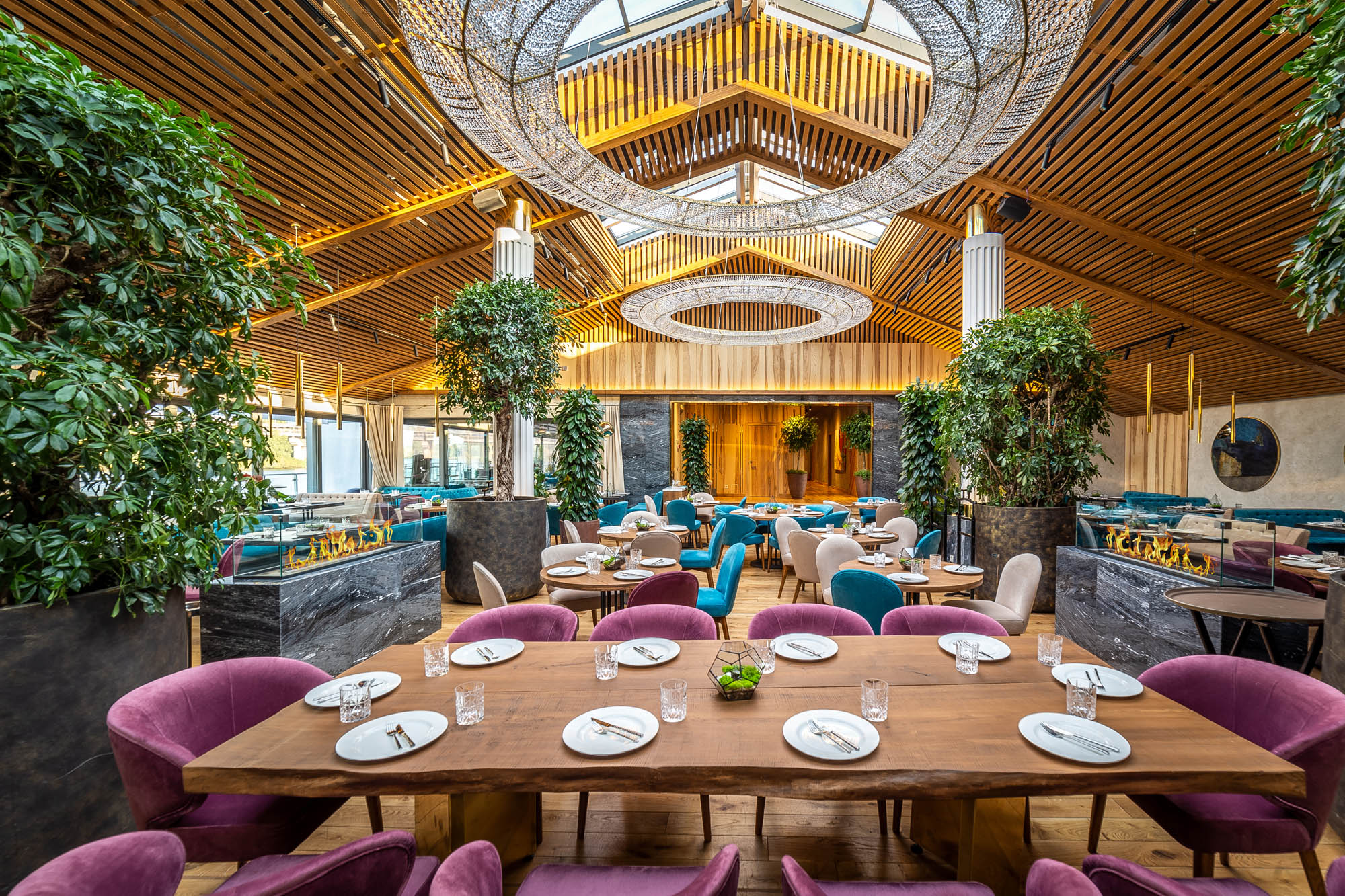 基辅河畔灯塔餐厅（Mayak）-0