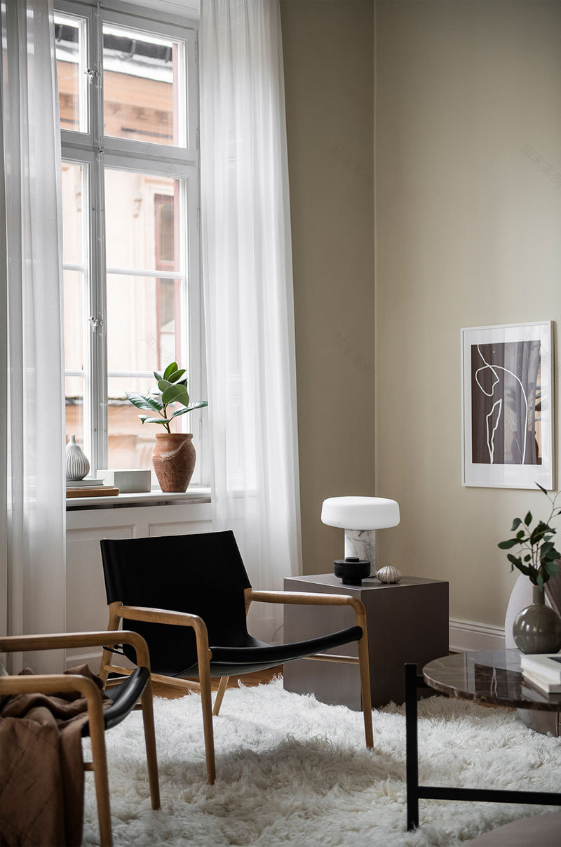 斯德哥尔摩历史古城中的时尚米色公寓-5