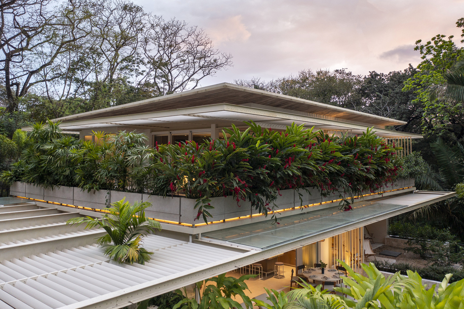 哥斯达黎加当代热带住宅丨萨克斯工作室-43