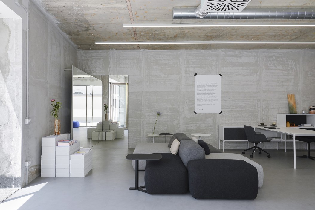 米兰 RIVIERA 工业风共享办公空间-2