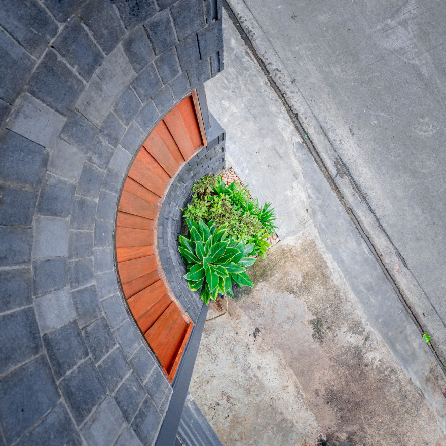 Baan Priggang / BodinChapa Architects-46