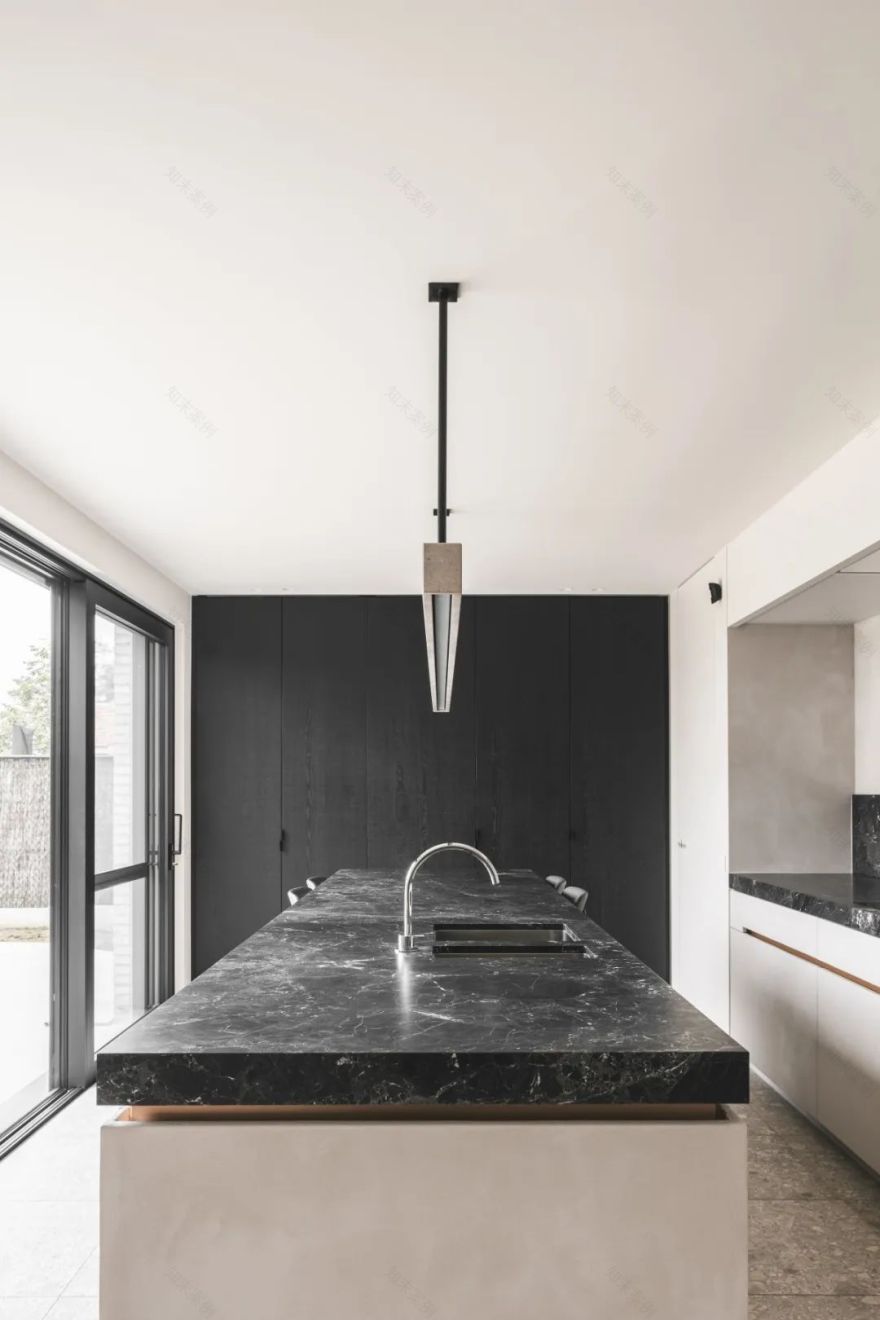 极简奢华的空间美学 · 比利时 Kortrijk jk House丨Laura Calleeuw-63
