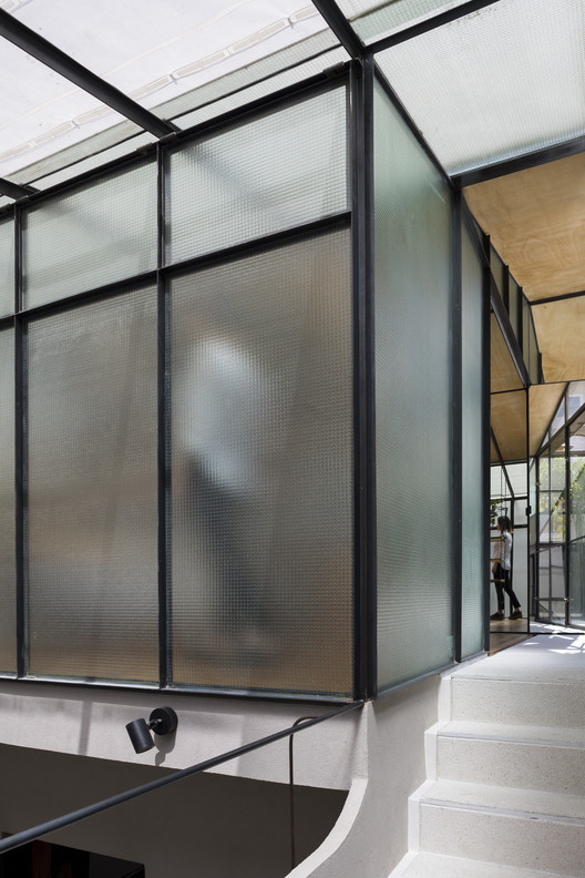 中庭公寓的透明改造-16