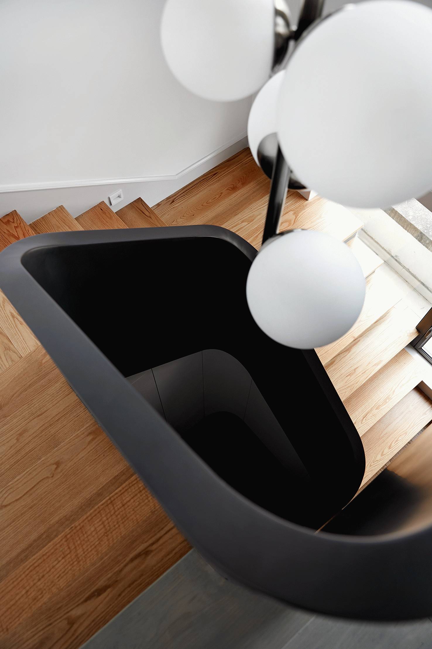 一位跨界设计师的高级灰设计，竟如此惊艳！！-54