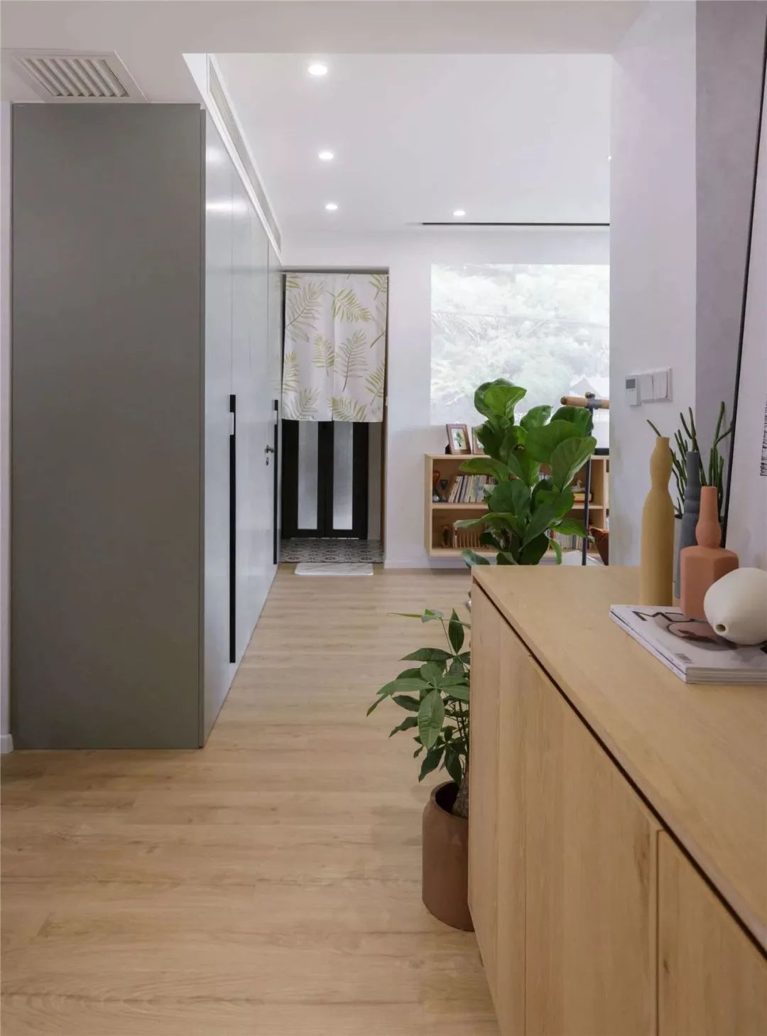 80㎡北欧日式小清新，客厅投影打造家庭影院！-12