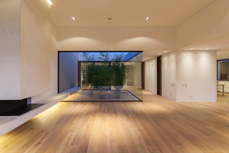 40 岁卡萨 · 与自然共生的单一层次住宅-25