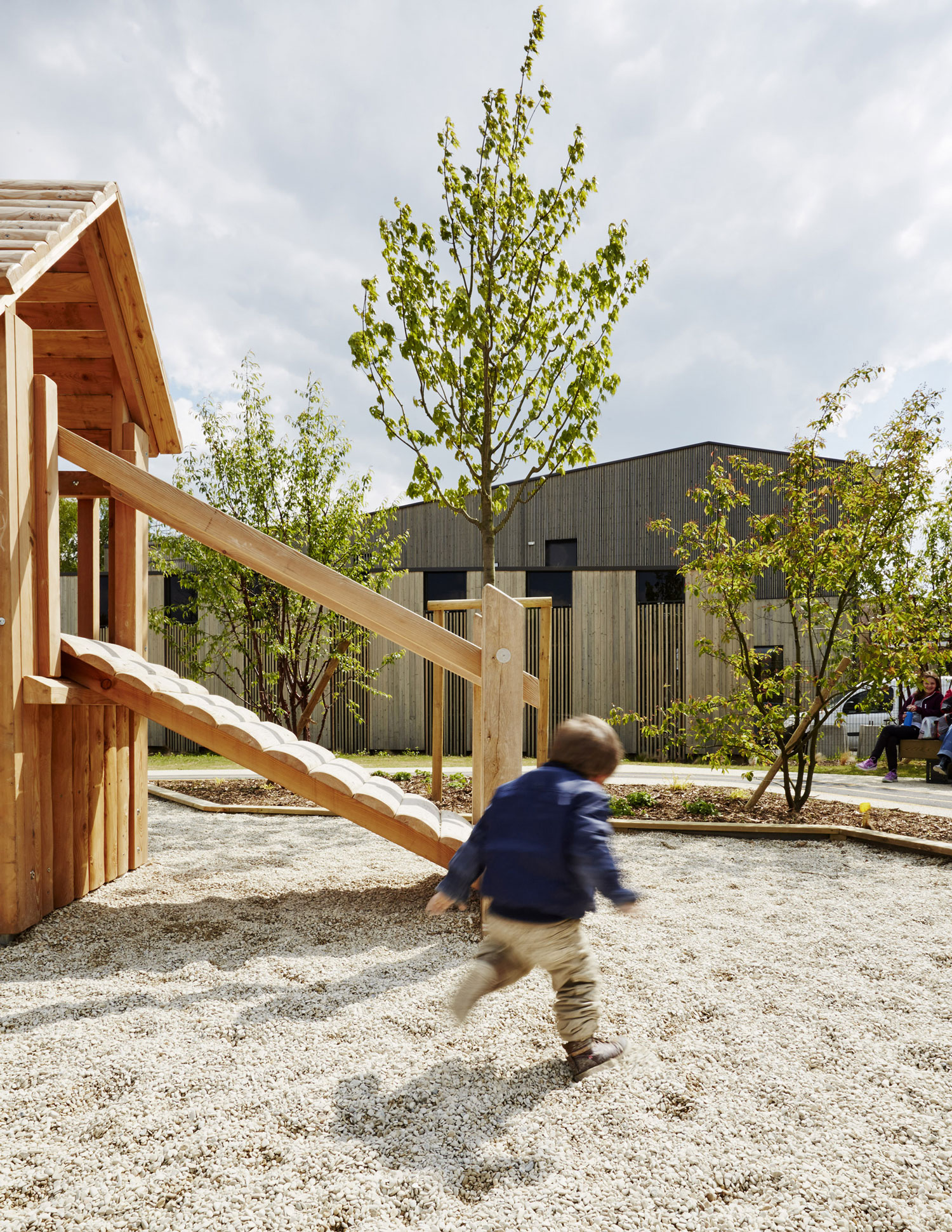 法国 Courdimanche 公园游乐场 | 绿意盎然的城市空间-11