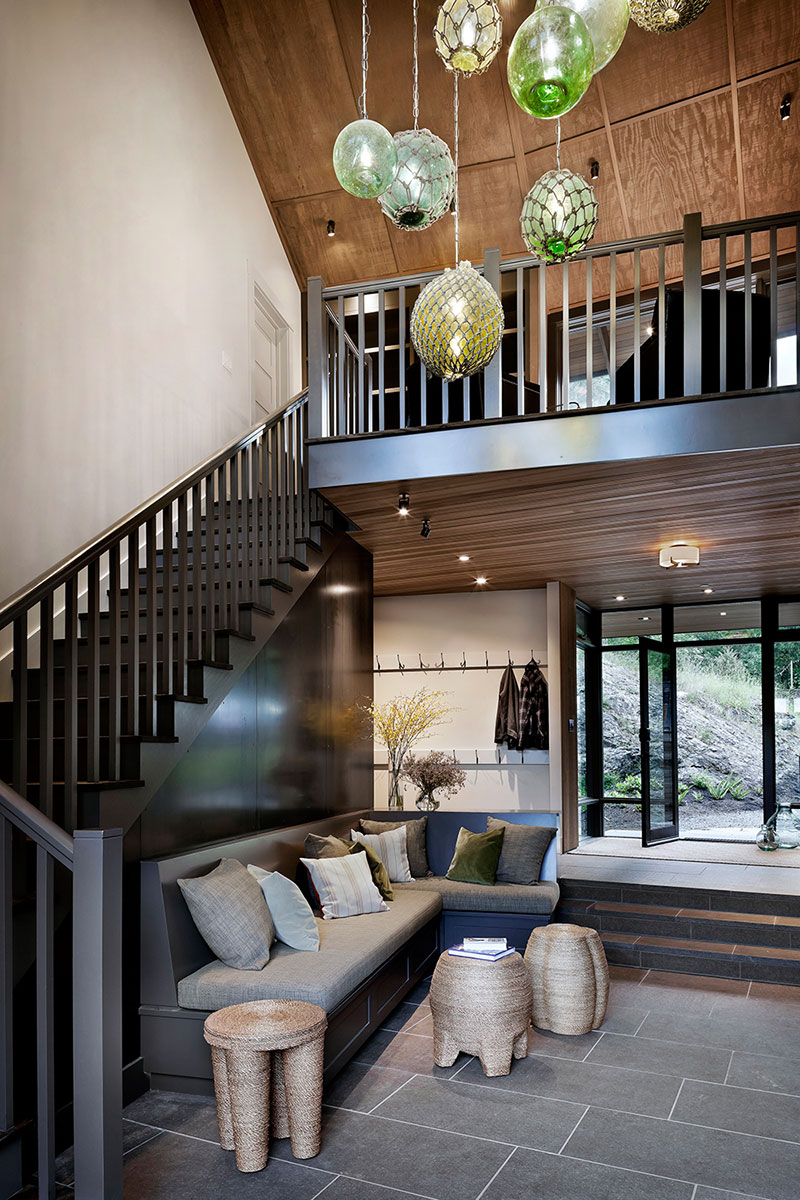 华盛顿森林里的现代家庭度假屋-12