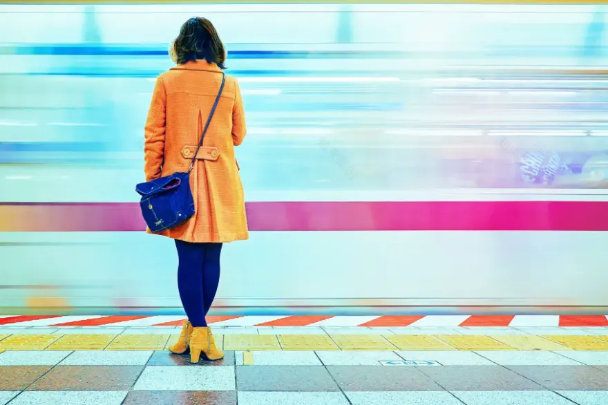 白墙装饰之魂 | 独特图片打造个性空间-9