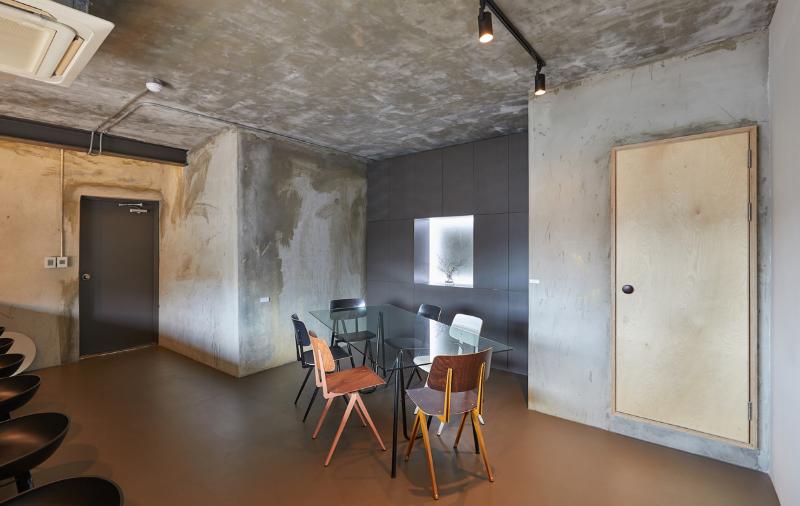 韩屋画廊现代演绎，10 坪咖啡厅惊艳设计-8