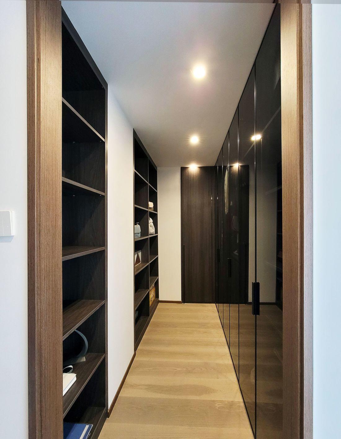 半开放厨房与餐桌相通的设计案例-10