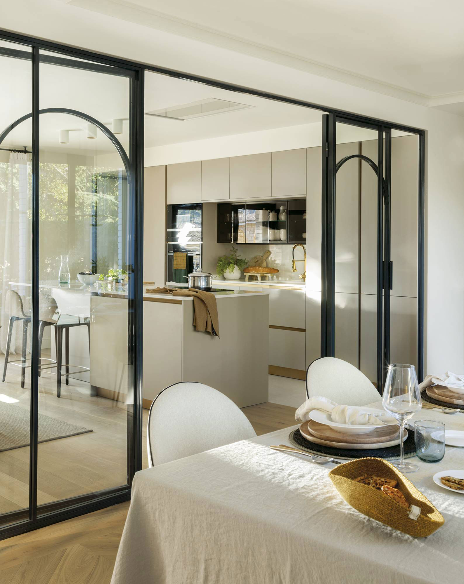 自然色调的优雅公寓设计-5