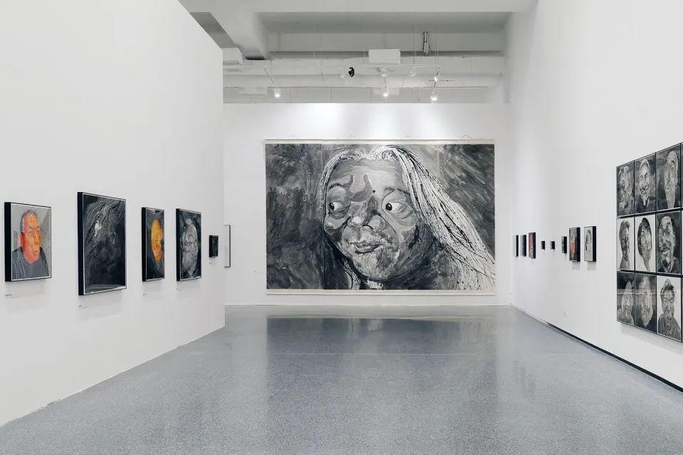 “人间仙境·方力钧水墨”展陈设计丨中国西安丨燕尾设计室-40