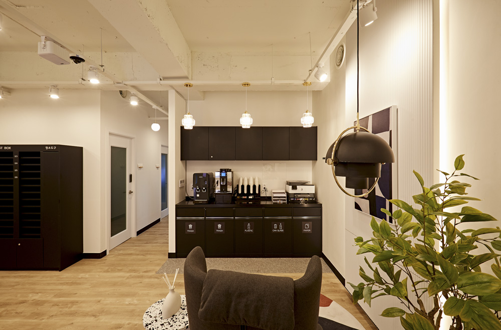 首尔现代高端办公空间设计案例解析-12