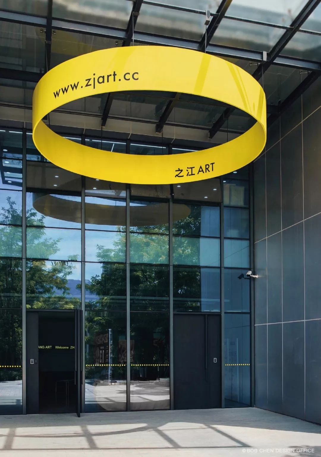 灰色基调的艺术空间,彰显现代与私密-0