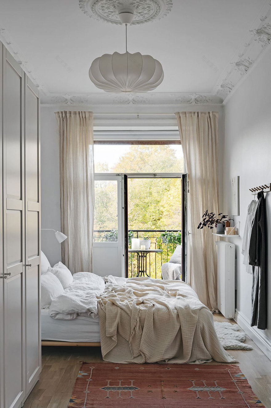 哥德堡优雅绿陶公寓,温暖纹理与现代风格的完美融合-14