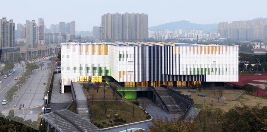 龙泉中学体育馆 | 高效利用空间的多功能设计典范-11