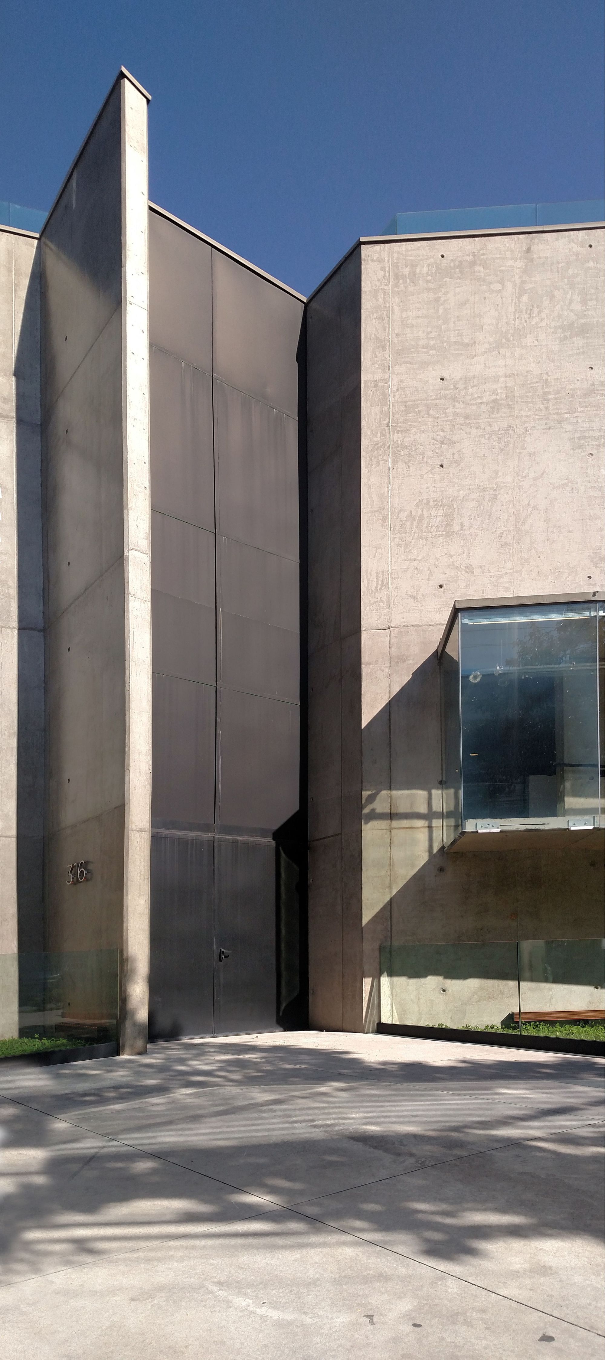 Porto Seguro Cultural Center / Yuri Vital-58