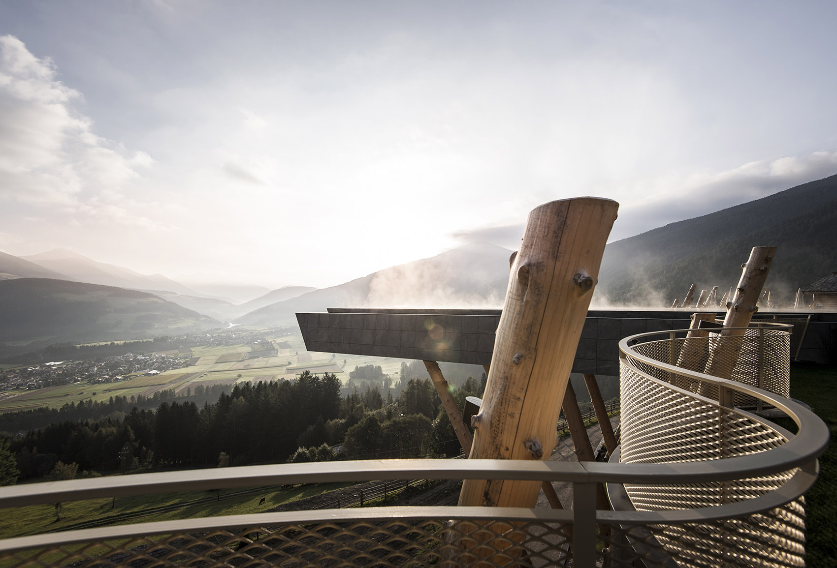 游弋于天地间 & 拥有漂浮大泳池的意大利Hubertus 酒店 / noa* -112