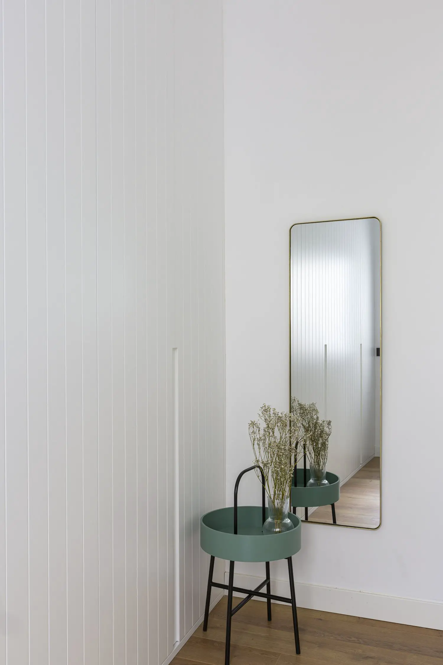 马德里 65m2 色彩缤纷的时尚公寓设计-13