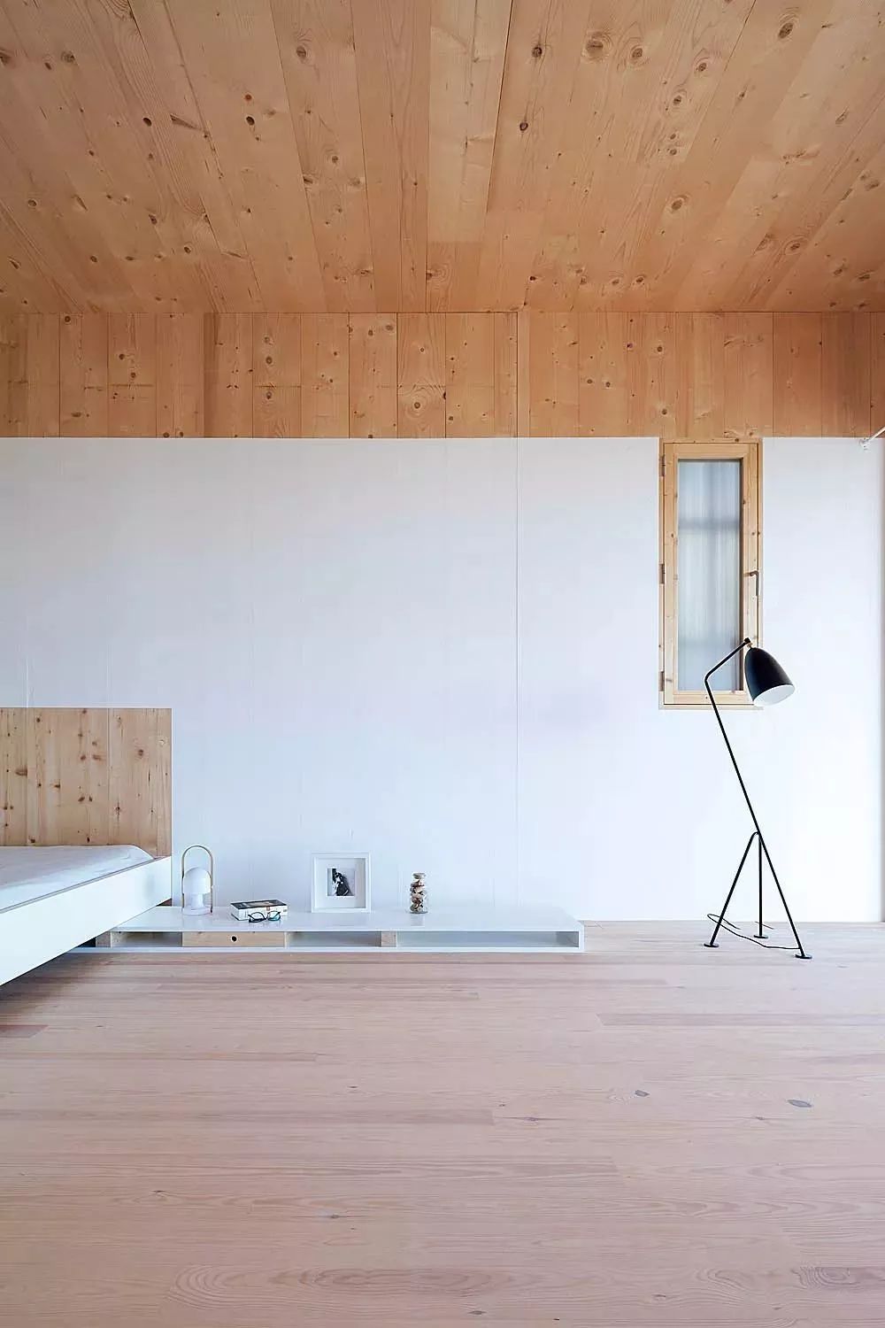 岩石上的住宅--木头做的房子  mariàcastelló-50