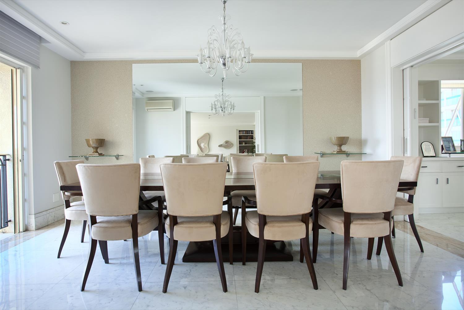 圣保罗 Pacaembu 公寓 | 现代艺术与传统家具的完美结合-7