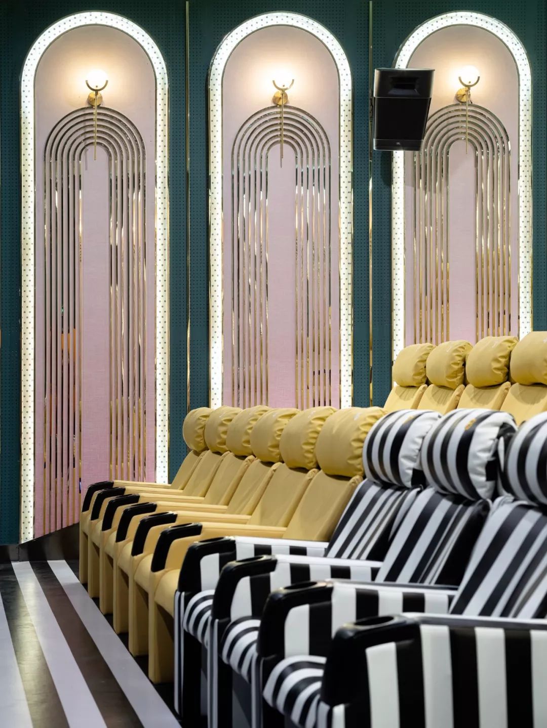 影院空间设计新趋势 | 打破传统，打造沉浸式观影体验-76