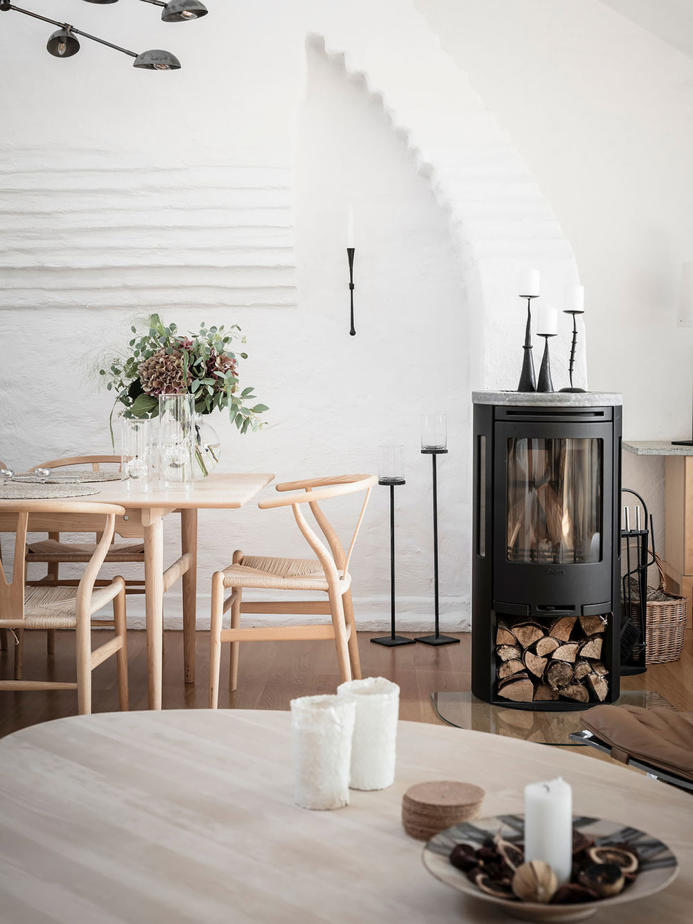 哥德堡明亮宽敞的顶层公寓设计-2