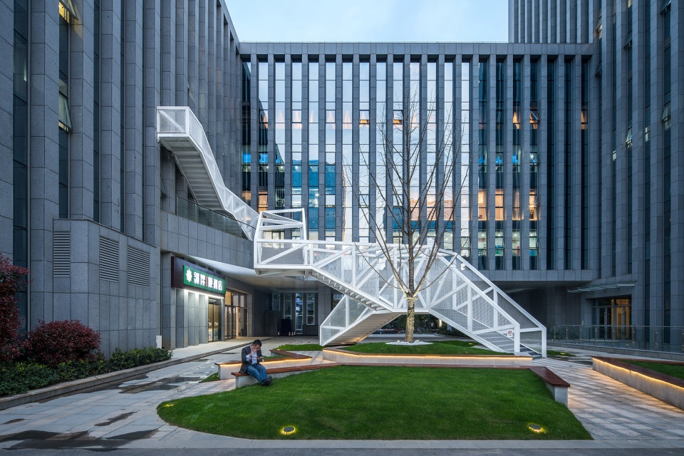 云梯(诗意攀登的结构)丨中国南京-2