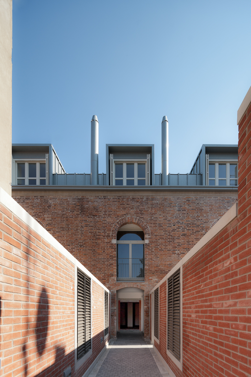 穆拉诺岛玻璃工厂重生，Macola 工作室打造独特住宅综合体-22