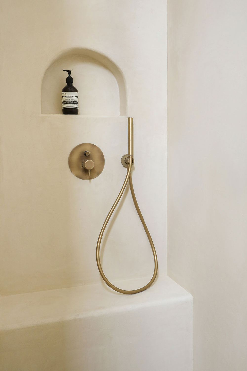 巴黎 70 年代木工车间变身明亮现代公寓-15