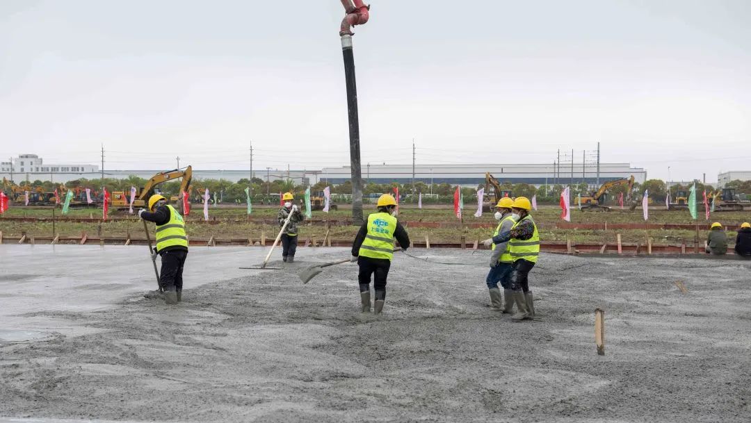 再出征！上海宝冶擂响临港方舱医院援建战鼓-103