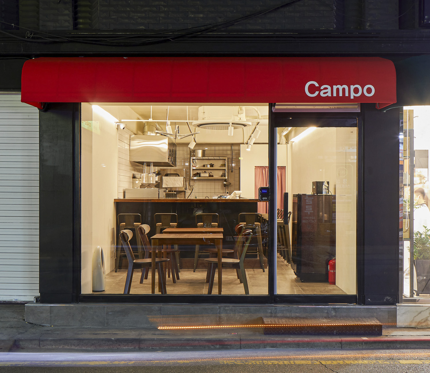 12 平意大利餐厅，极简优雅-2