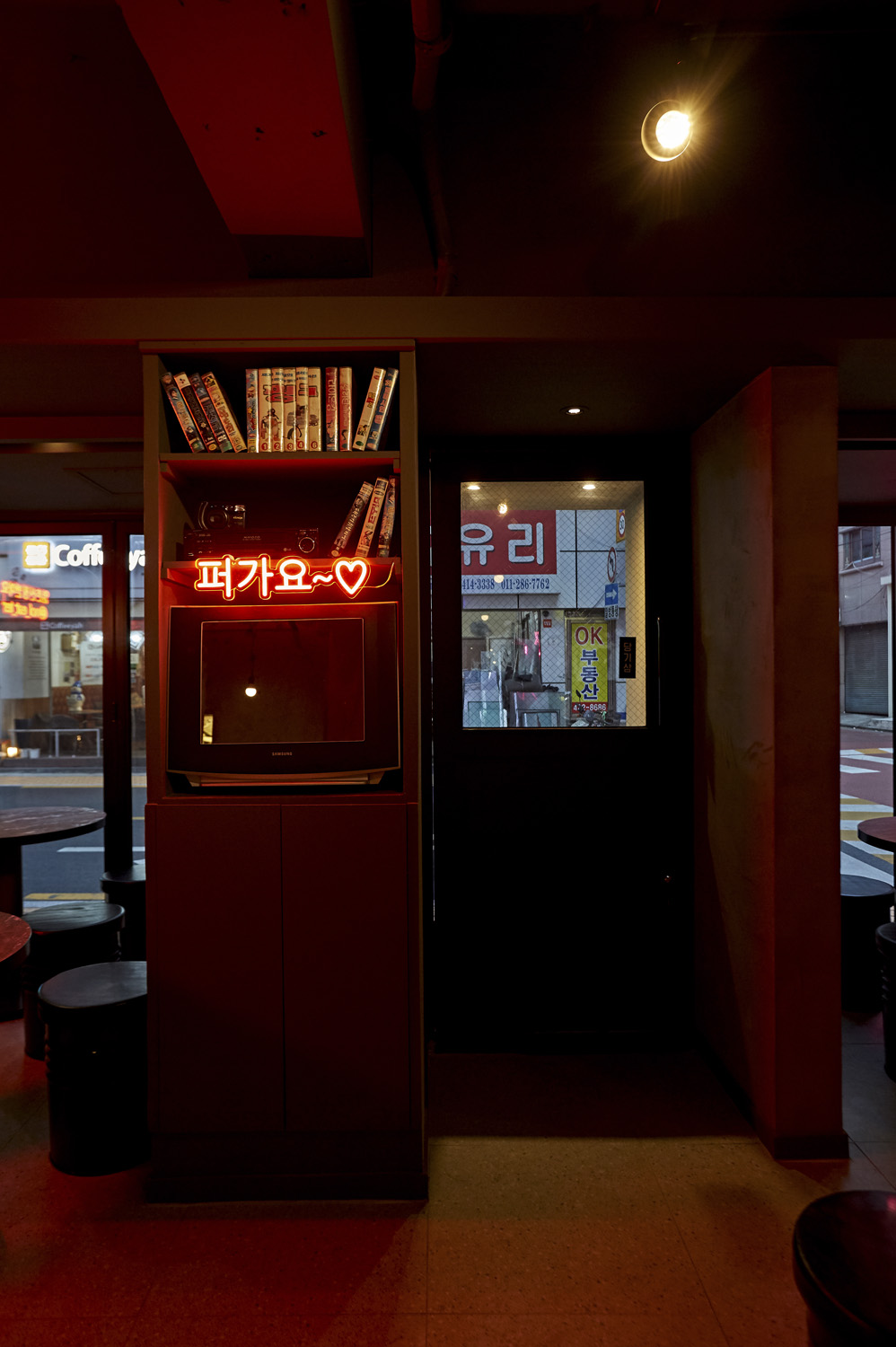 15 坪复古小酒馆，打造独特魅力空间-12