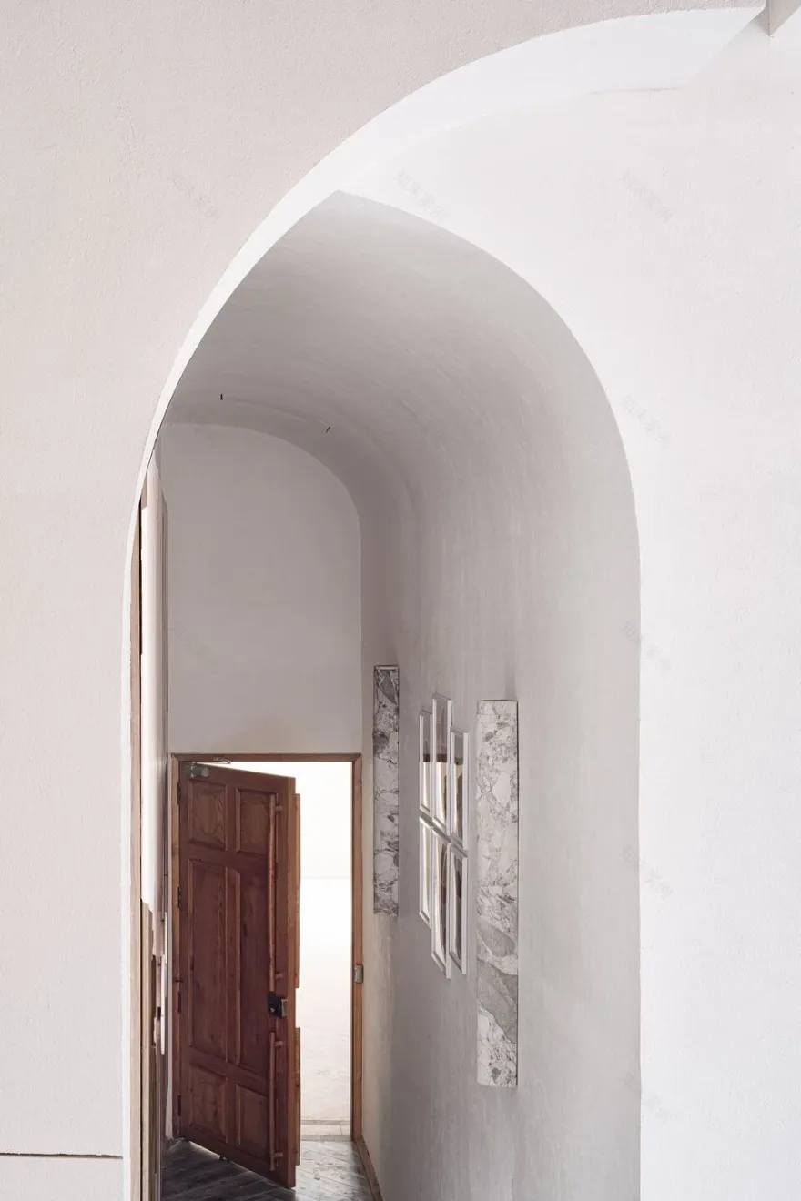 半弧办公室丨印度加尔各答丨Spaces & Design-38