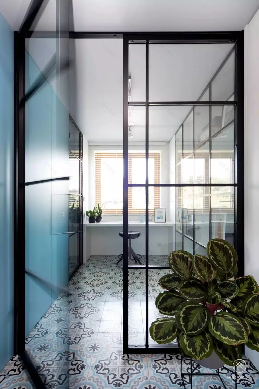 波兰 Dąbrowa Górnicza 欢乐现代公寓设计-6