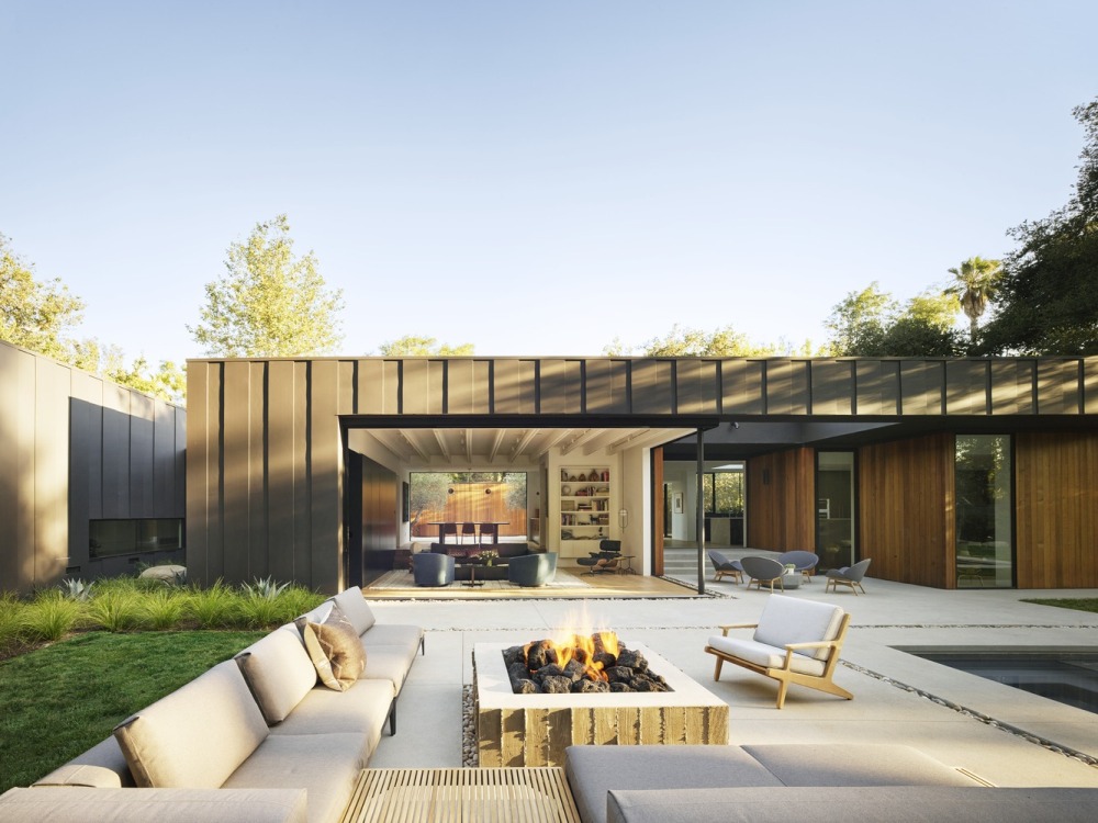 Beverly Hills Homes are Luxurious, Beautiful -- and Expensive-41