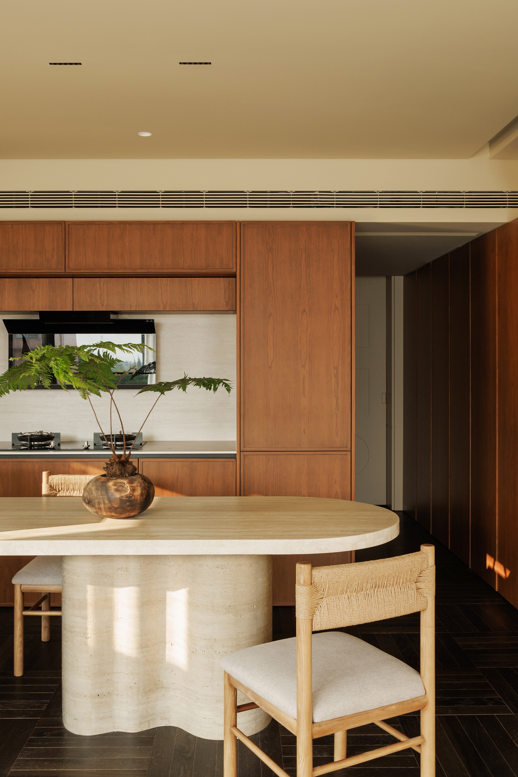 HURR赫设计丨中古情调下的自由意-19