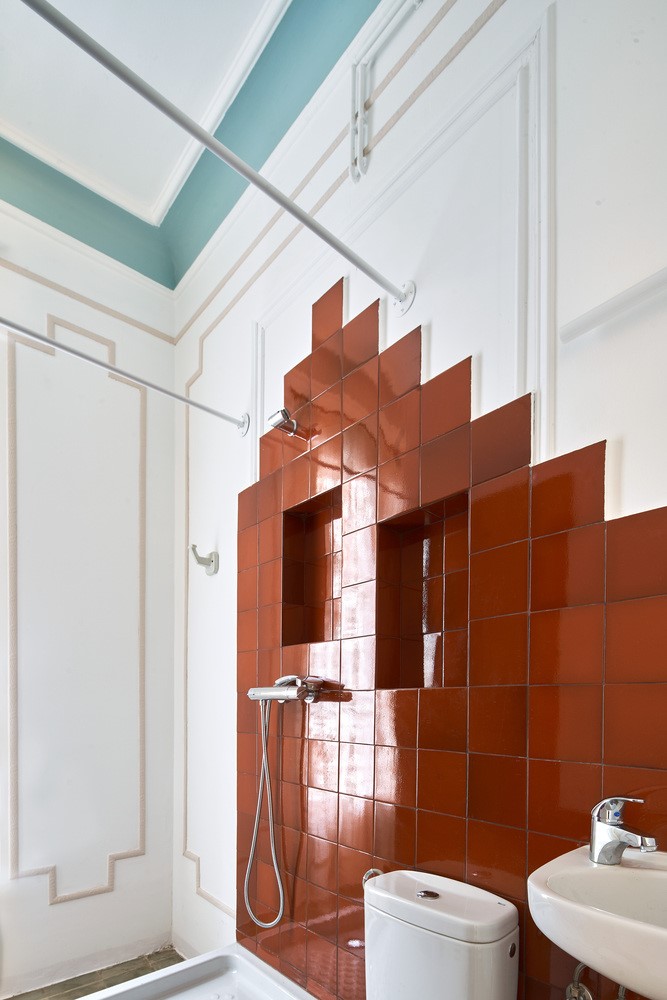 巴塞罗那 Verdi 街 140 平米翻修 | 瓷砖与桌子的空间对话-19