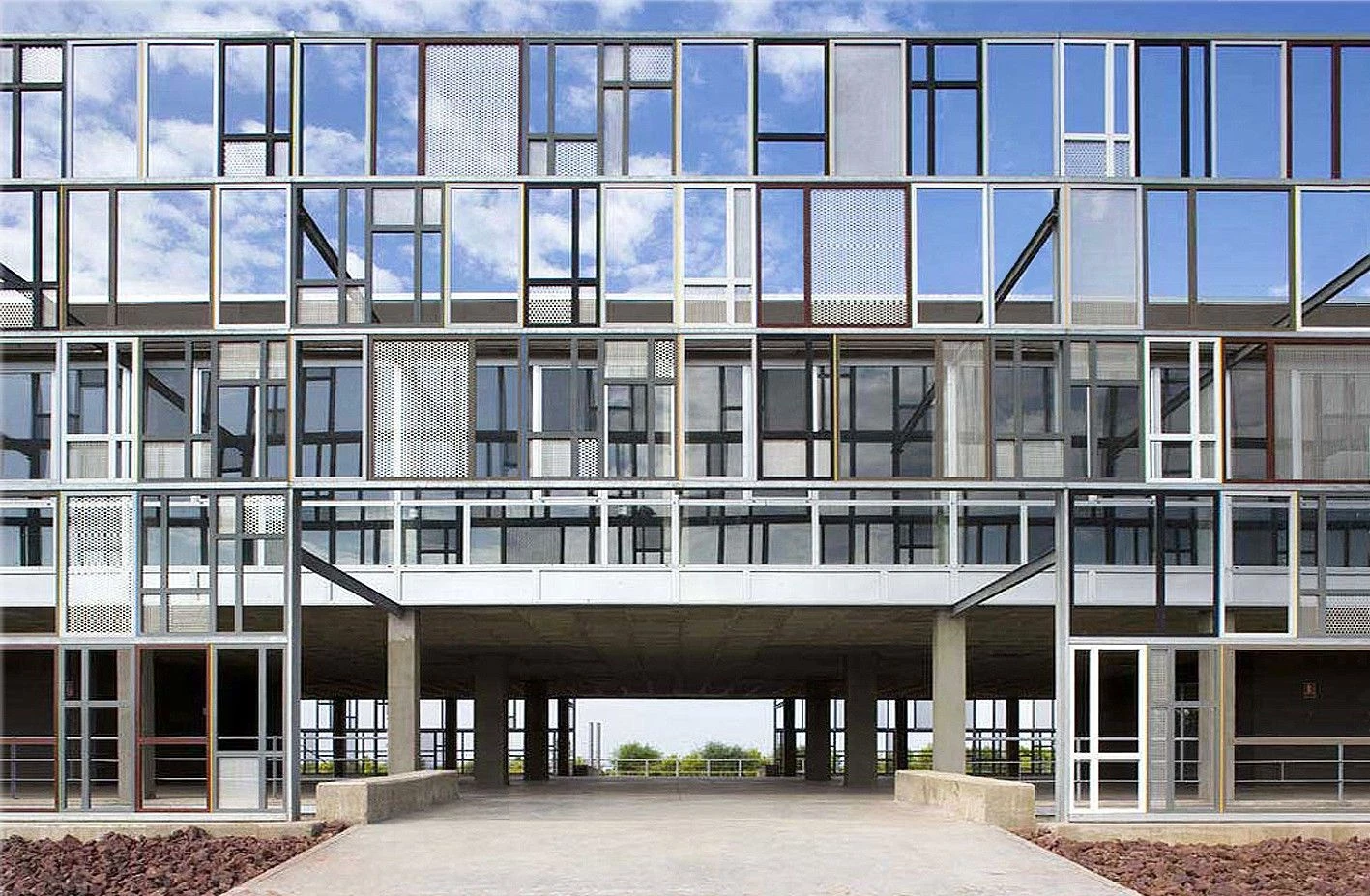 西班牙“数字城市”办公建筑-18