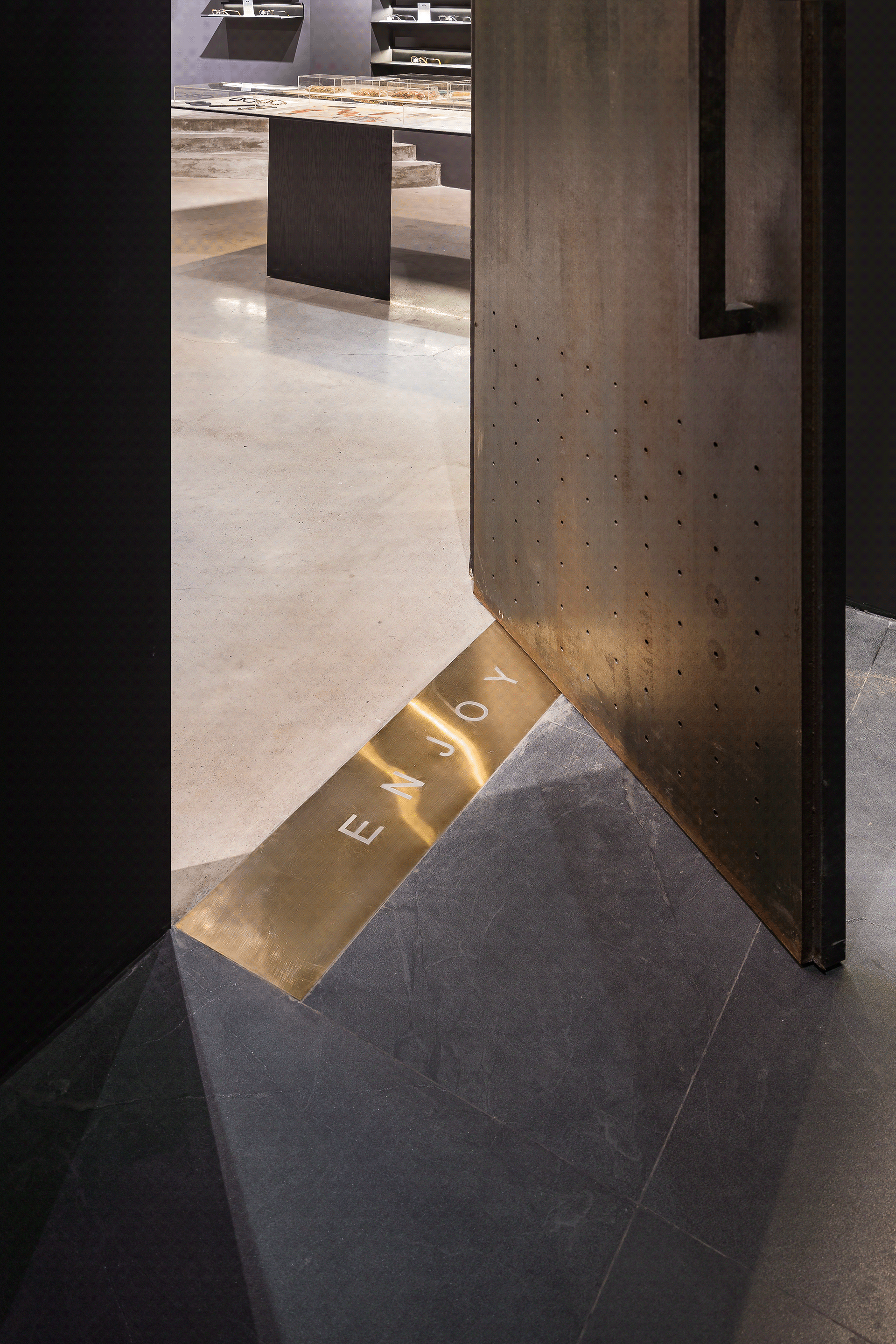 FARELLO STORE 室内外照片丨越南河内丨Naki Wood Studio-35